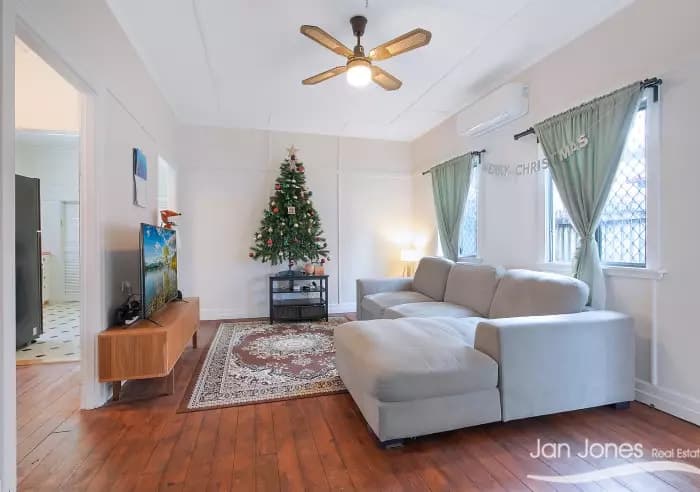 37 Tilley Street, Redcliffe, Redcliffe - Thumbnail 5