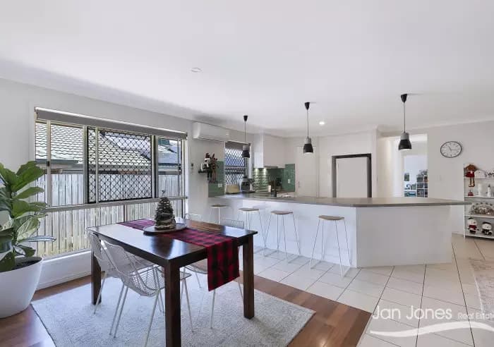 3 Cashmere Street, Rothwell, Rothwell - Thumbnail 4