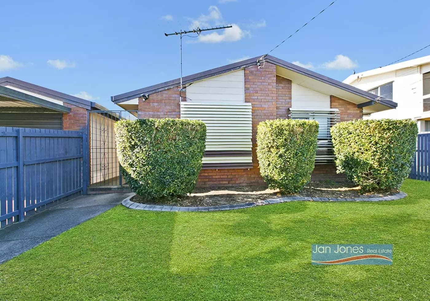 15 Trilby Street, Redcliffe, Redcliffe - Thumbnail 2