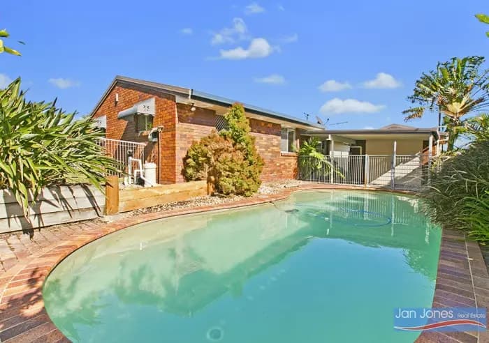 15 Trilby Street, Redcliffe, Redcliffe - Thumbnail 3