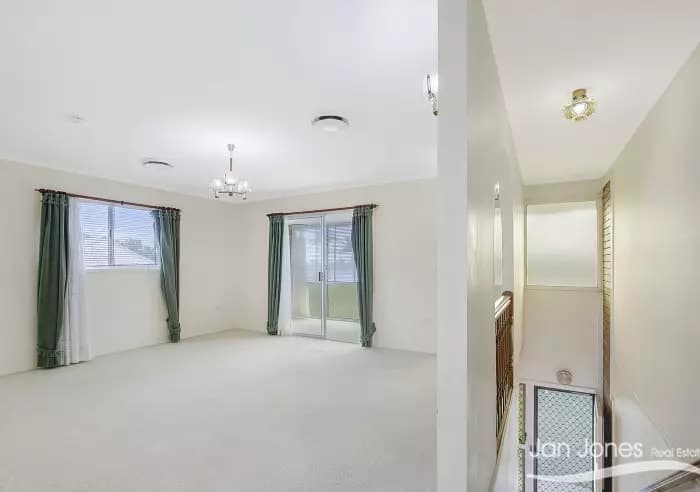 11 Arizonica Dr, Clontarf, Clontarf - Thumbnail 4