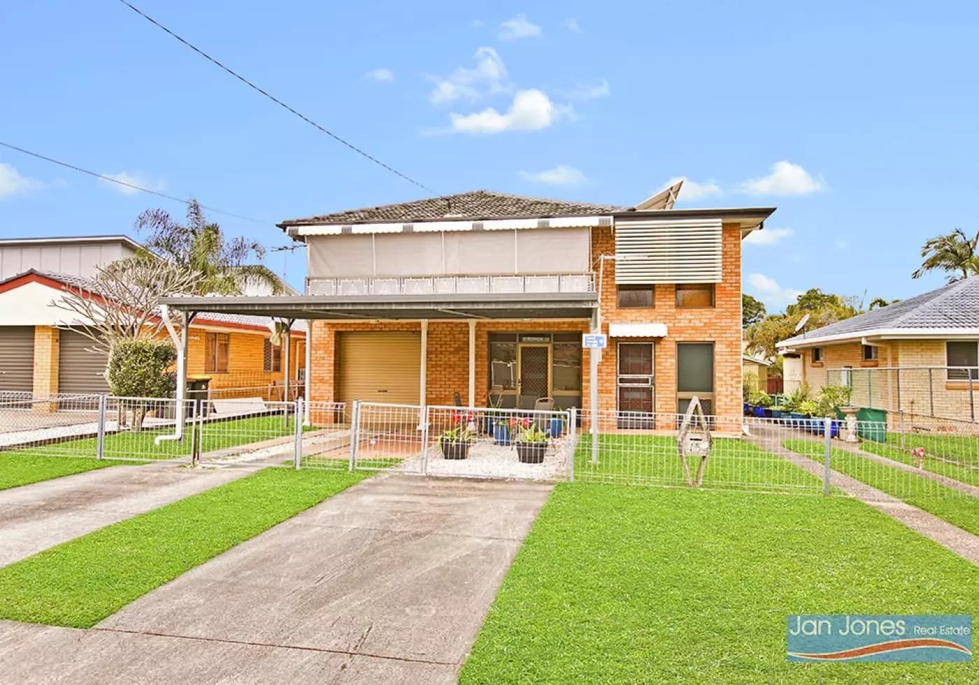 15 Mayleen Street, Clontarf, Clontarf - Thumbnail 2
