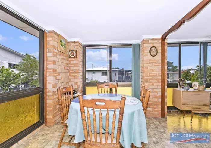 15 Mayleen Street, Clontarf, Clontarf - Thumbnail 5