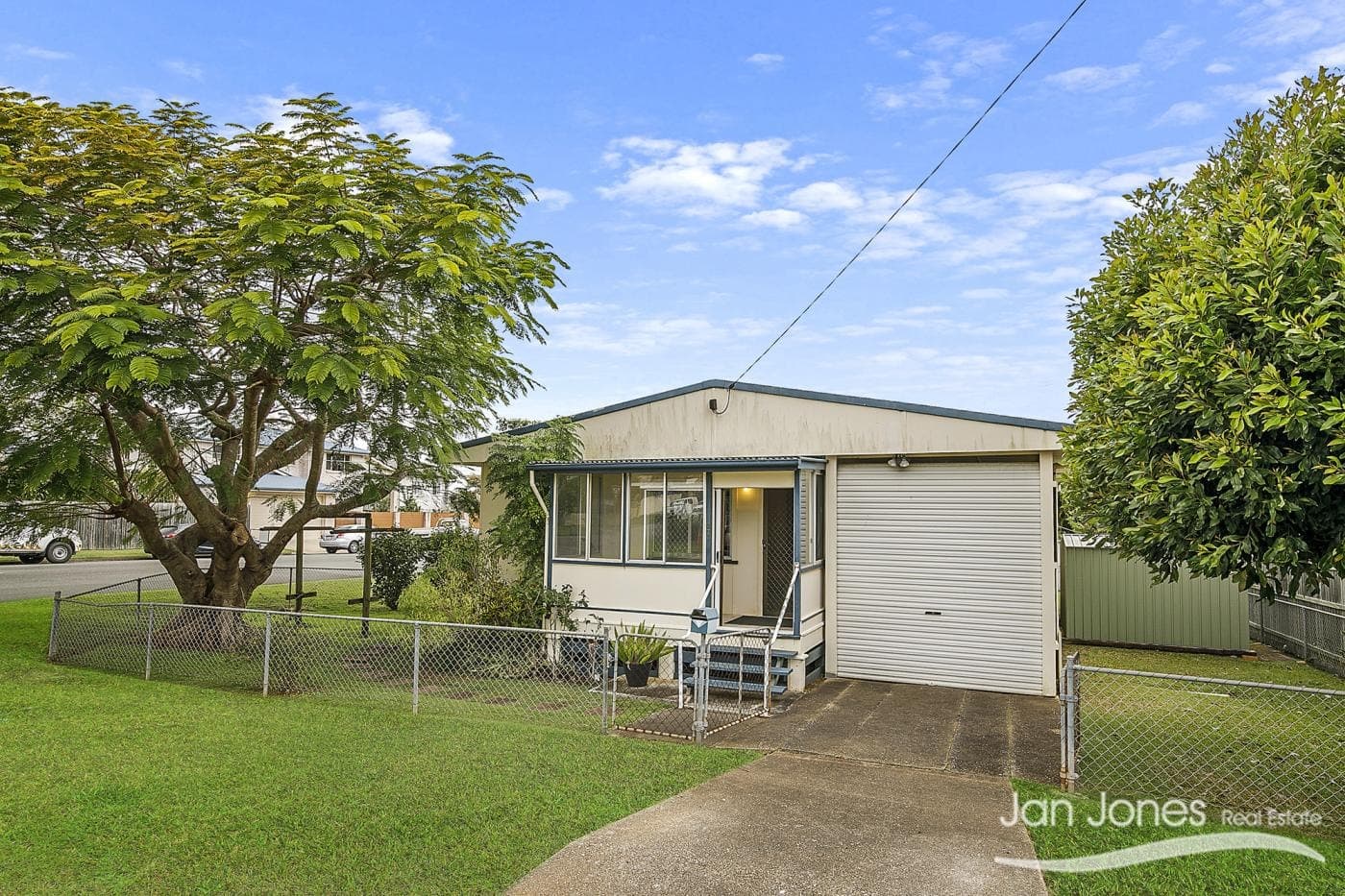 27 Westbrook St, Woody Point, Woody Point - Image 1