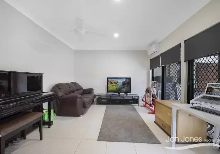 140 Bray Rd, Lawnton, Lawnton - Thumbnail 6