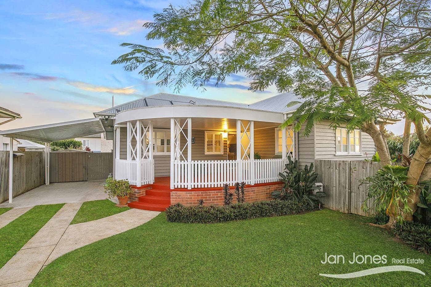 21 Westbrook St, Woody Point, Woody Point - Image 1