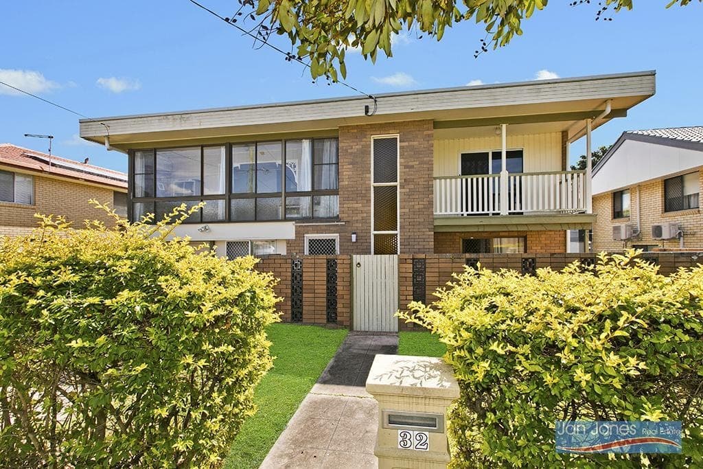 32 Aloomba Ct, Redcliffe - Image 1