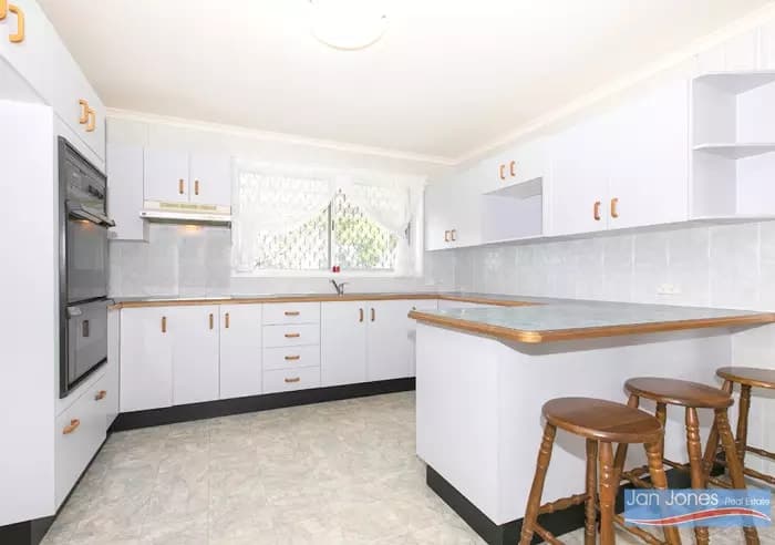 125 King St, Woody Point, Woody Point - Thumbnail 4