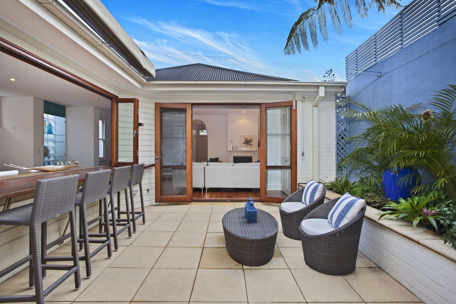 17 Riley Street, North Sydney, North Sydney - Image 1