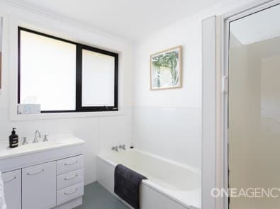 10 Howe Street, Park Grove - Thumbnail 5