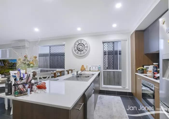 84 Jones St, Rothwell, Rothwell - Thumbnail 6