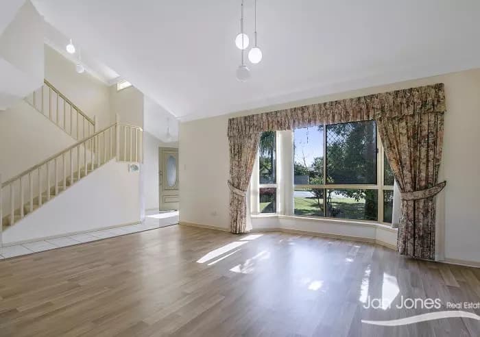 45 Trafalgar Dr, Kippa-Ring - Thumbnail 3