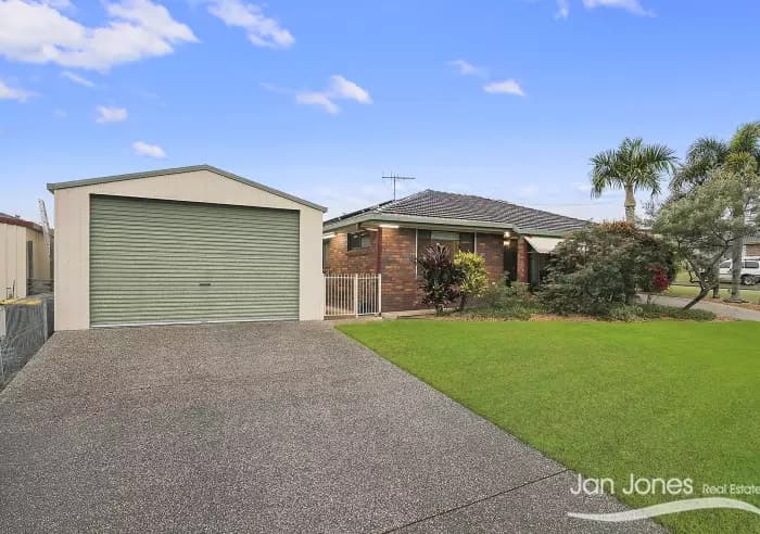 18 Hulme St, Clontarf, Clontarf - Thumbnail 3