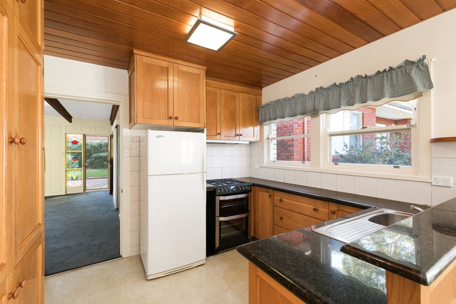 55 Saunders Bay Road Caringbah South NSW, Caringbah South - Thumbnail 4