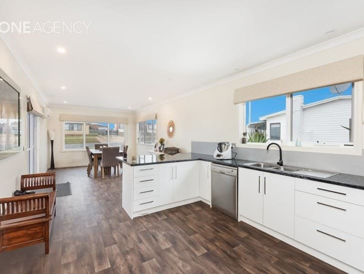 64 South Road, Penguin - Thumbnail 5