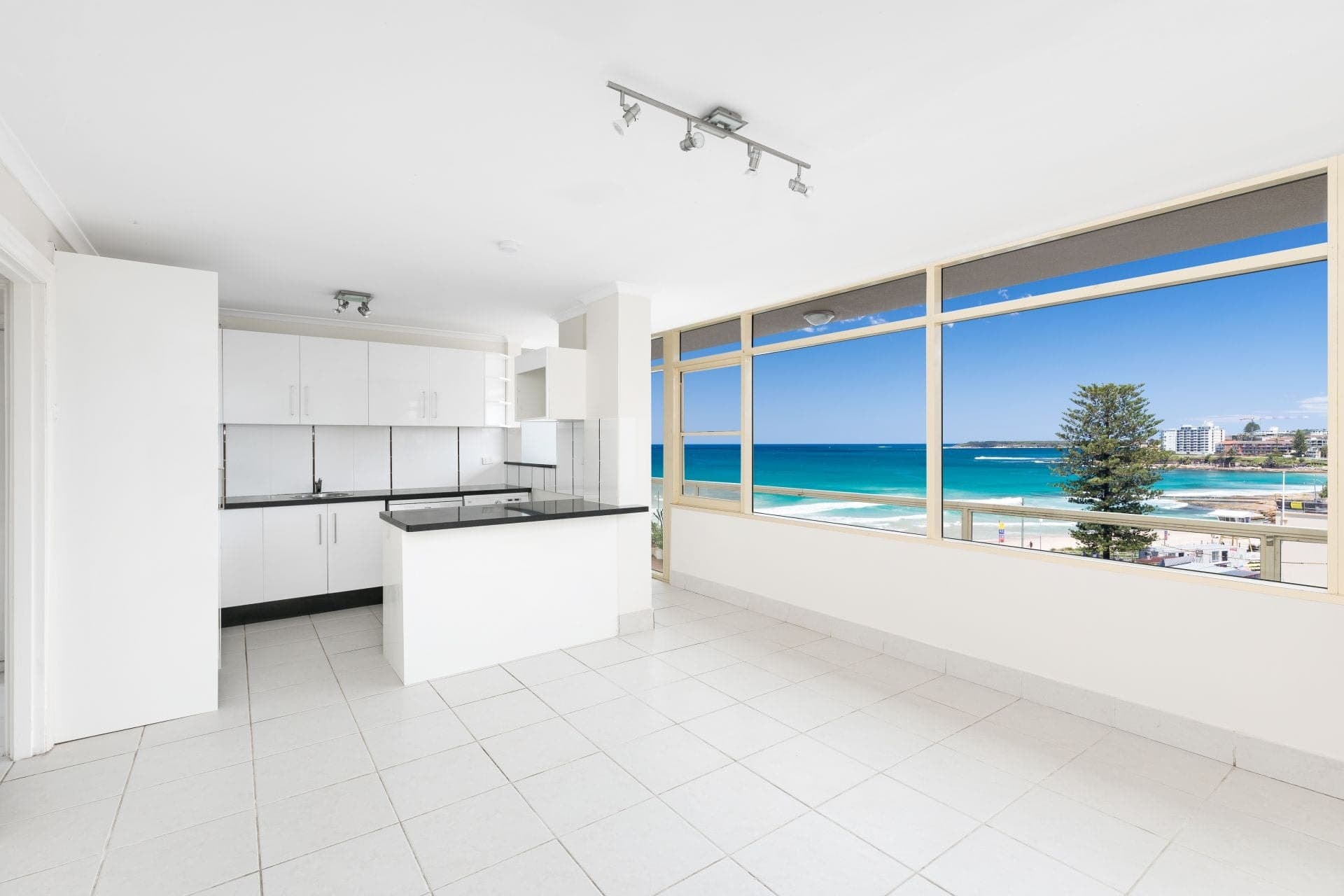 502/79 Mitchell Road Cronulla NSW, Cronulla - Thumbnail 2