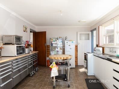 8 Cabot Street, Acton, Acton - Thumbnail 4