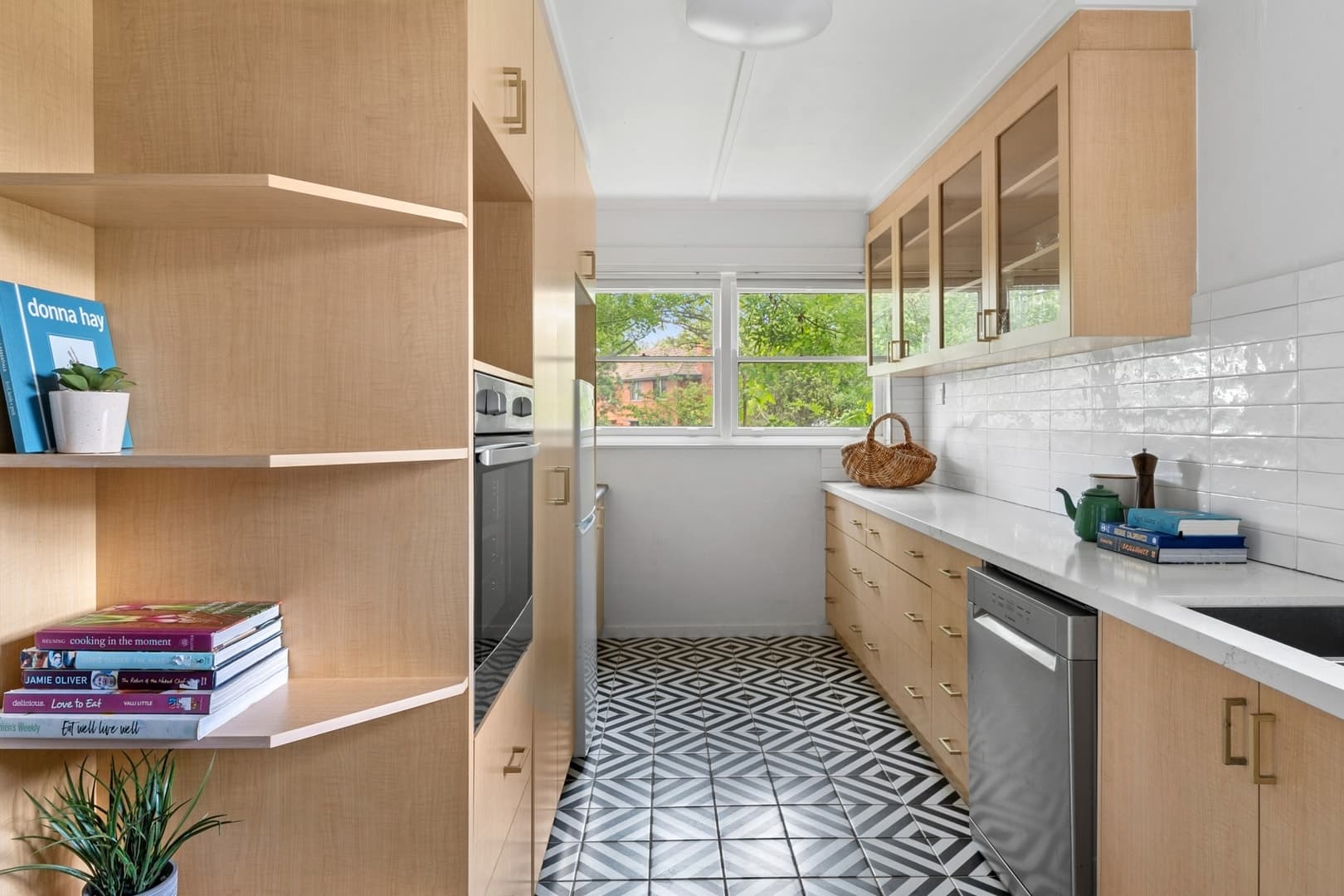 14 Boolimba Crescent, Narrabundah ACT 2604, Narrabundah - Thumbnail 6
