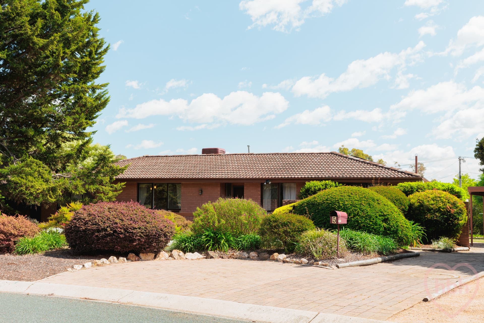 5 McLachlan Crescent, Weetangera - Image 1