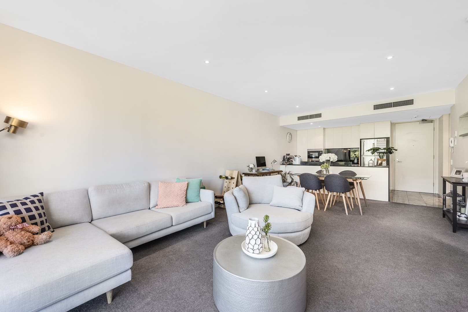 91/22 Eyre Street, Kingston ACT 2604, Kingston - Thumbnail 2