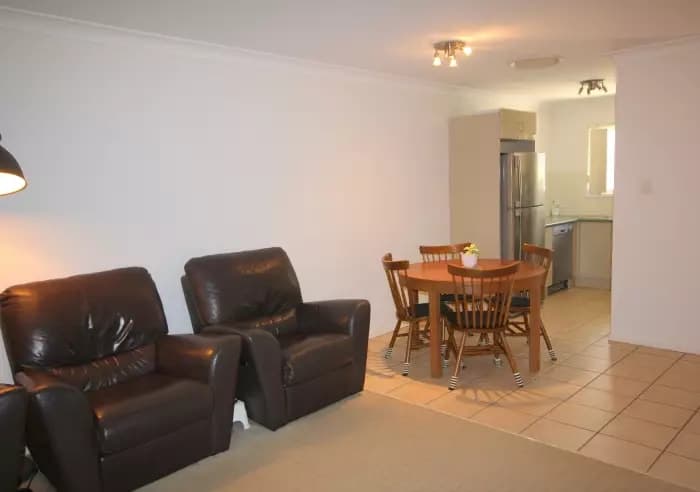Unit 1/10 Fleet Dr, Kippa-Ring - Thumbnail 6