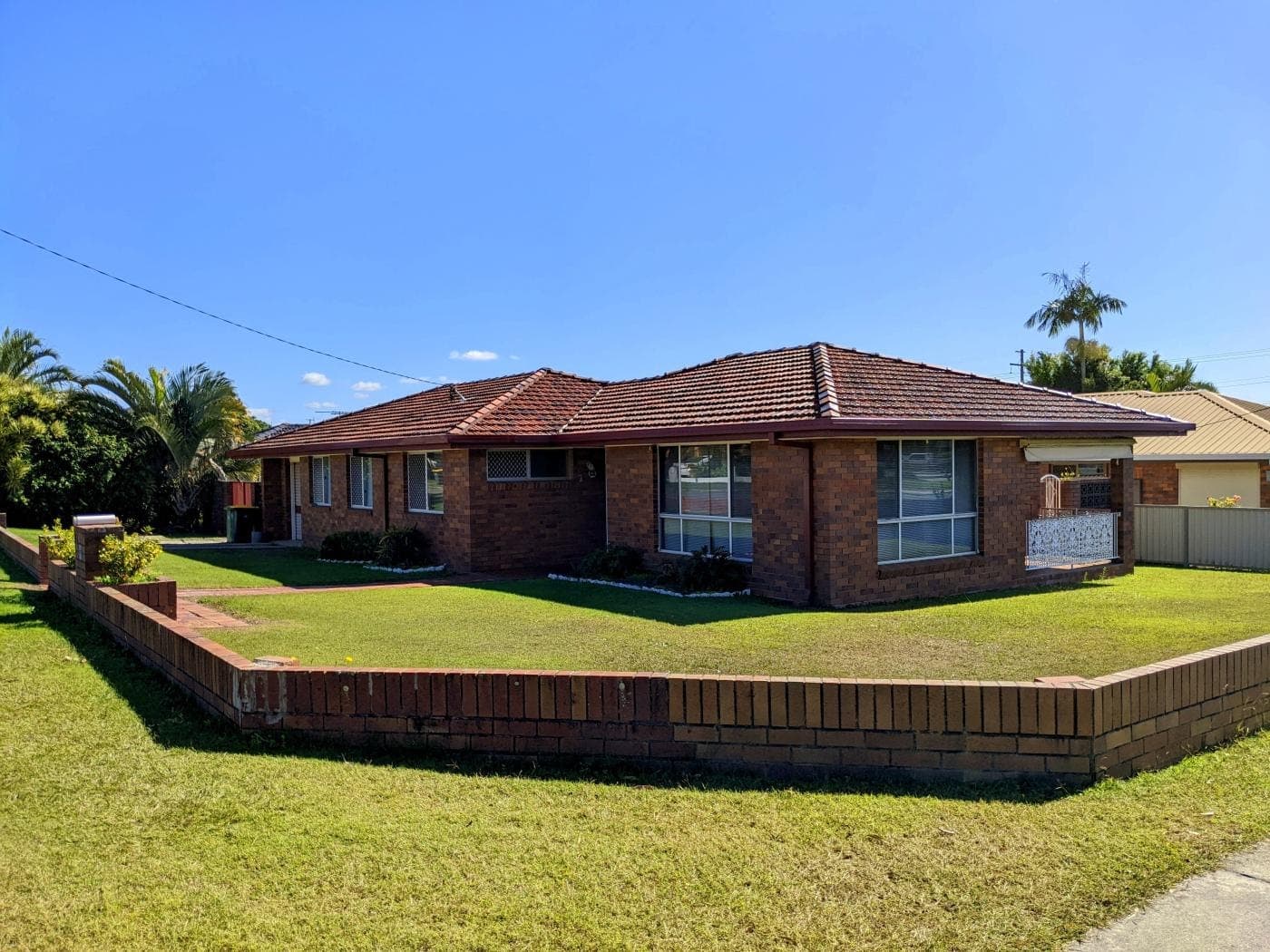 2 Hibiscus Ave, Redcliffe, Redcliffe - Image 1