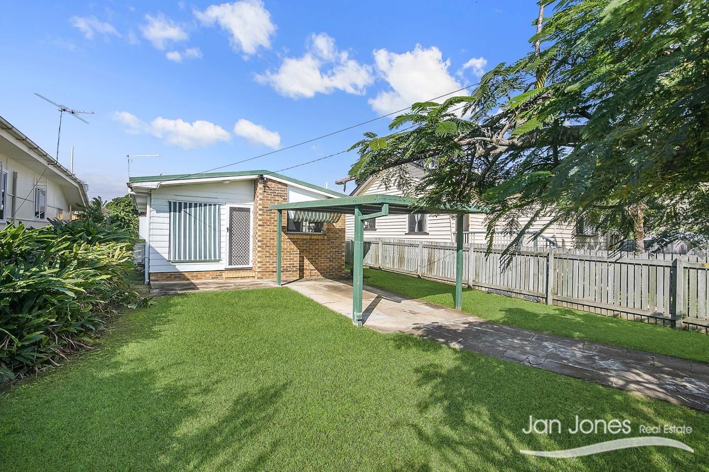 64A Mclennan St, Woody Point, Woody Point - Image 1