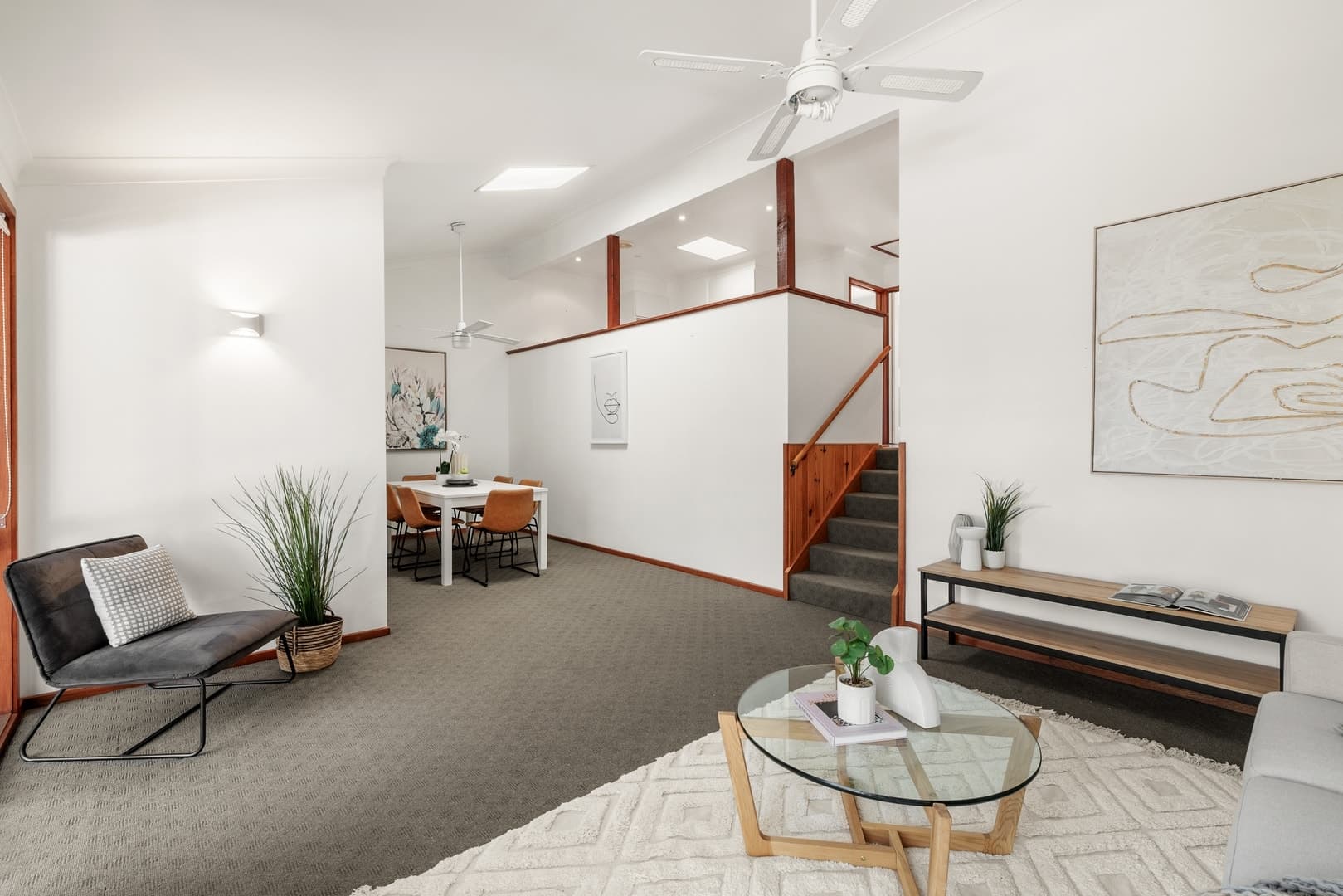 21 Hallen Close, Phillip ACT 2606, Phillip - Thumbnail 2