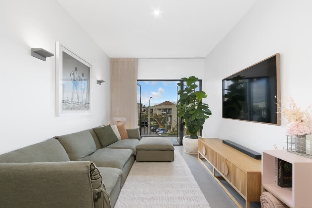 13/31 Giles Street, Kingston ACT 2604, Kingston - Image 1
