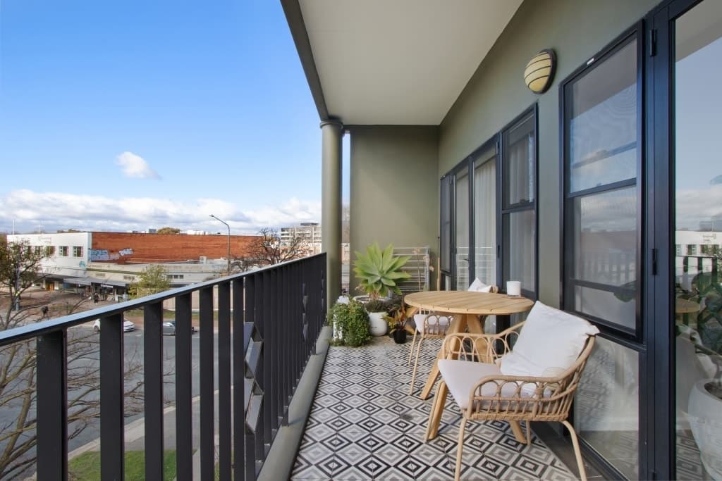 13/31 Giles Street, Kingston ACT 2604, Kingston - Thumbnail 2
