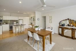 6/4 Carrick Hill Drive, Springfield, Springfield - Image 1