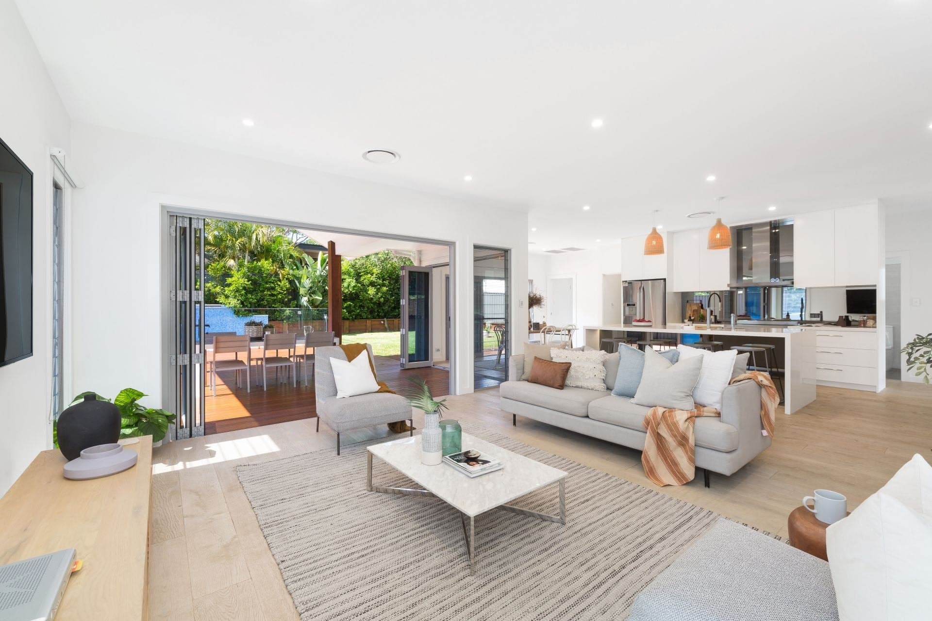 12 Laguna Street Caringbah South NSW, Caringbah South - Thumbnail 2