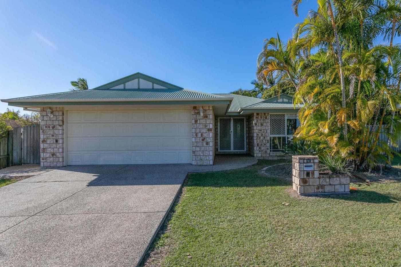 10 Glanville St, Rothwell, Rothwell - Image 1