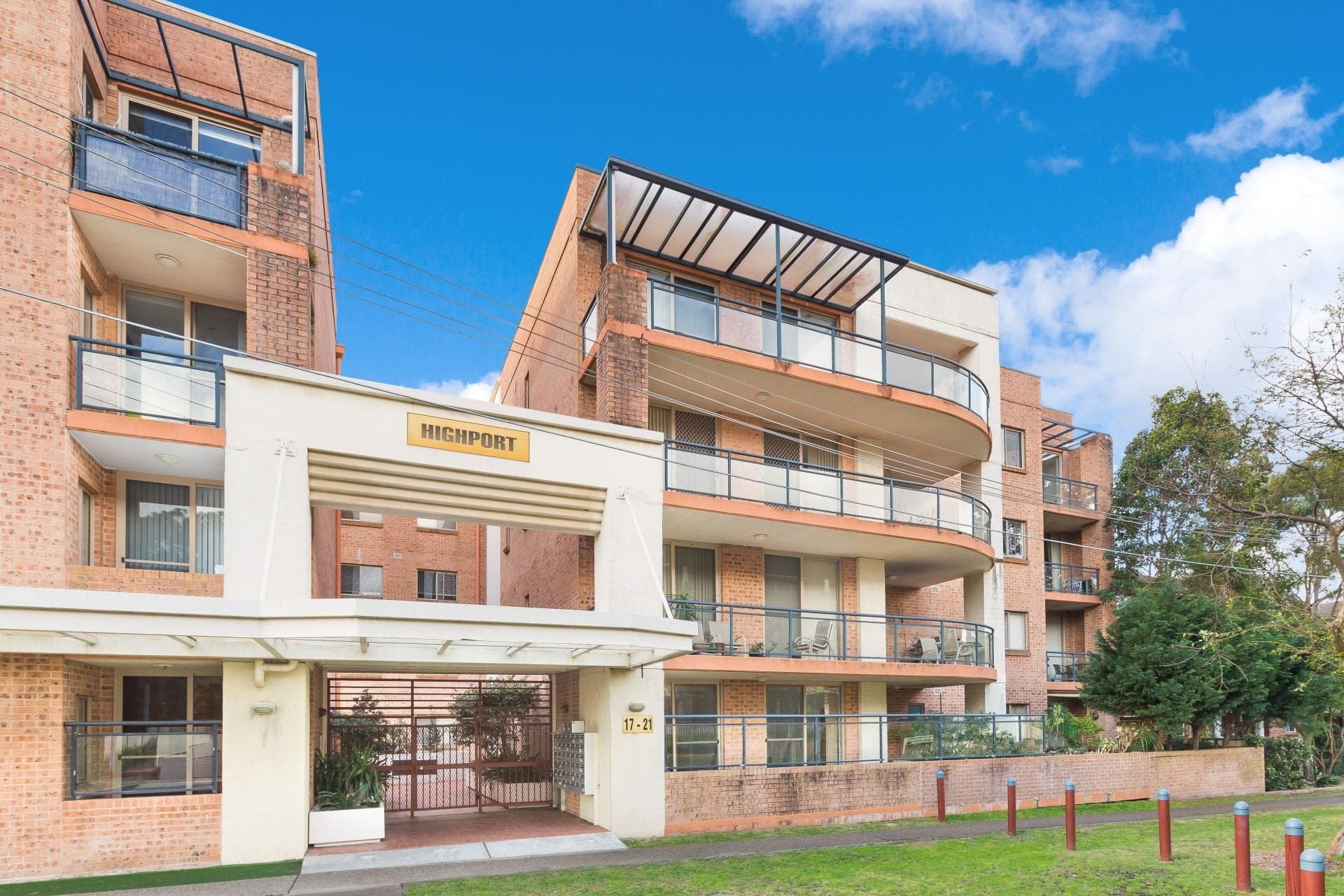 18/17-21 Mansfield Avenue Caringbah NSW, Caringbah - Thumbnail 2