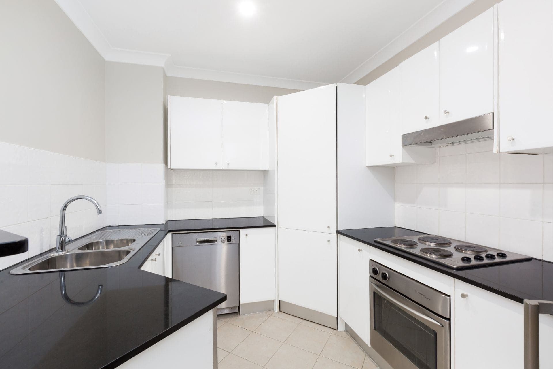 18/17-21 Mansfield Avenue Caringbah NSW, Caringbah - Thumbnail 3