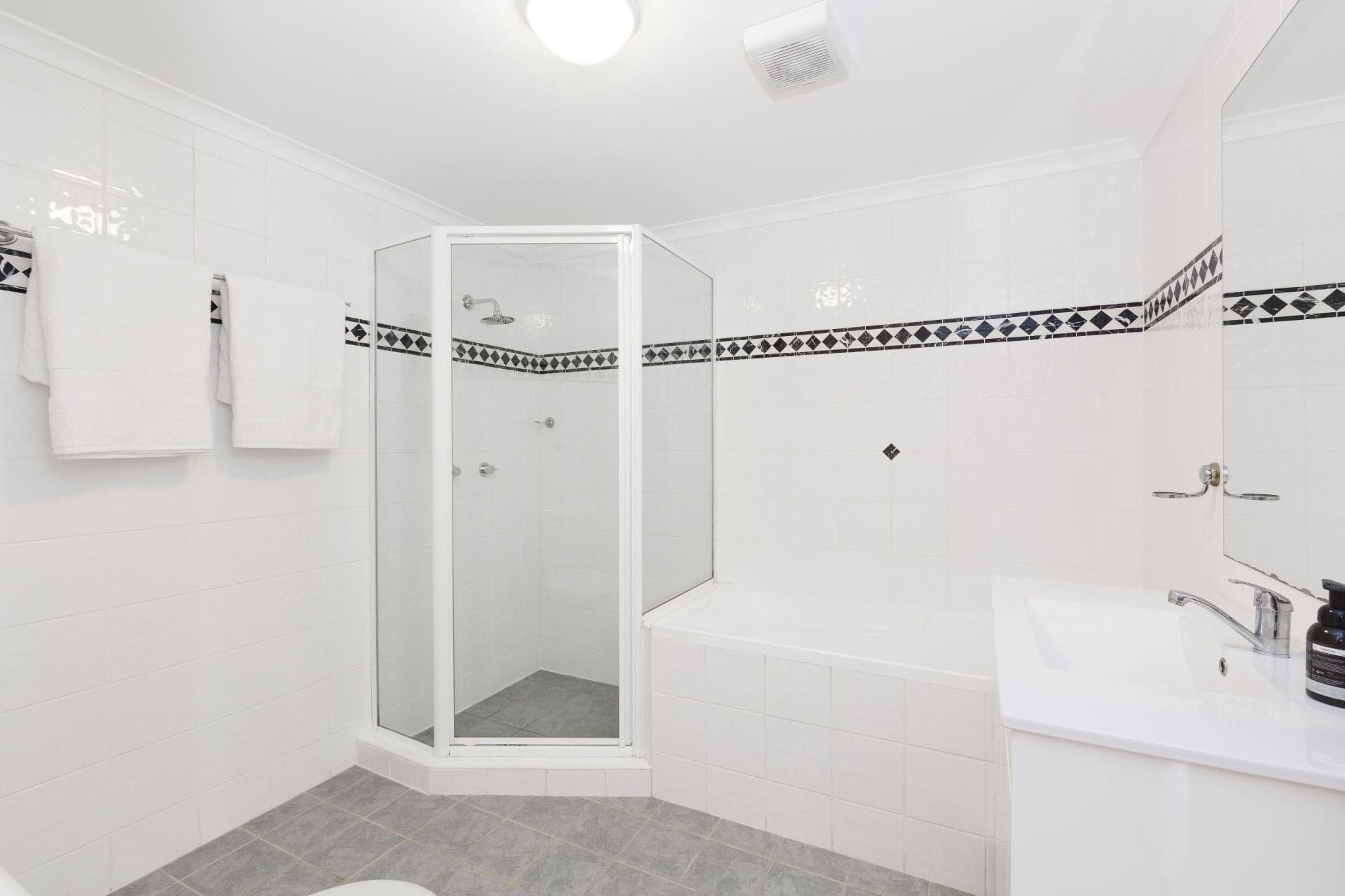 18/17-21 Mansfield Avenue Caringbah NSW, Caringbah - Thumbnail 5