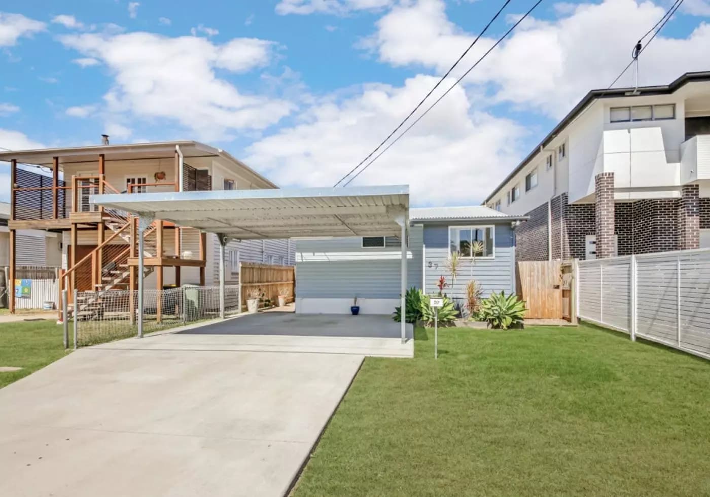 37 Bell St, Woody Point, Woody Point - Thumbnail 2