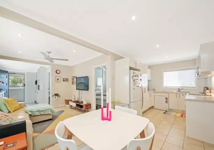 37 Bell St, Woody Point, Woody Point - Thumbnail 5