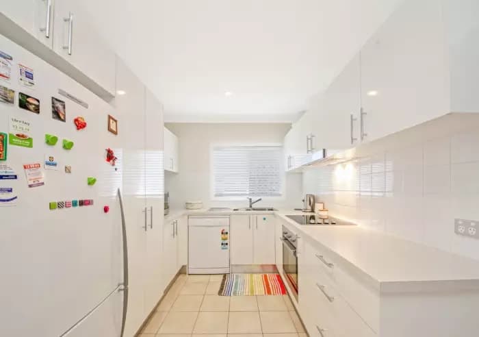 37 Bell St, Woody Point, Woody Point - Thumbnail 6