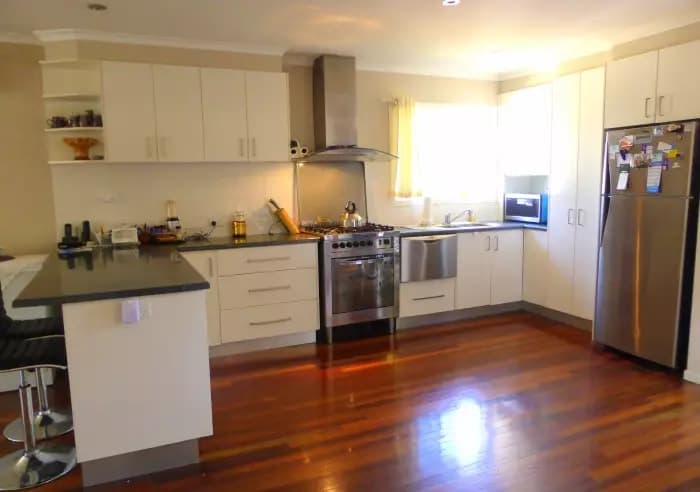16 Alice St, Clontarf - Thumbnail 5