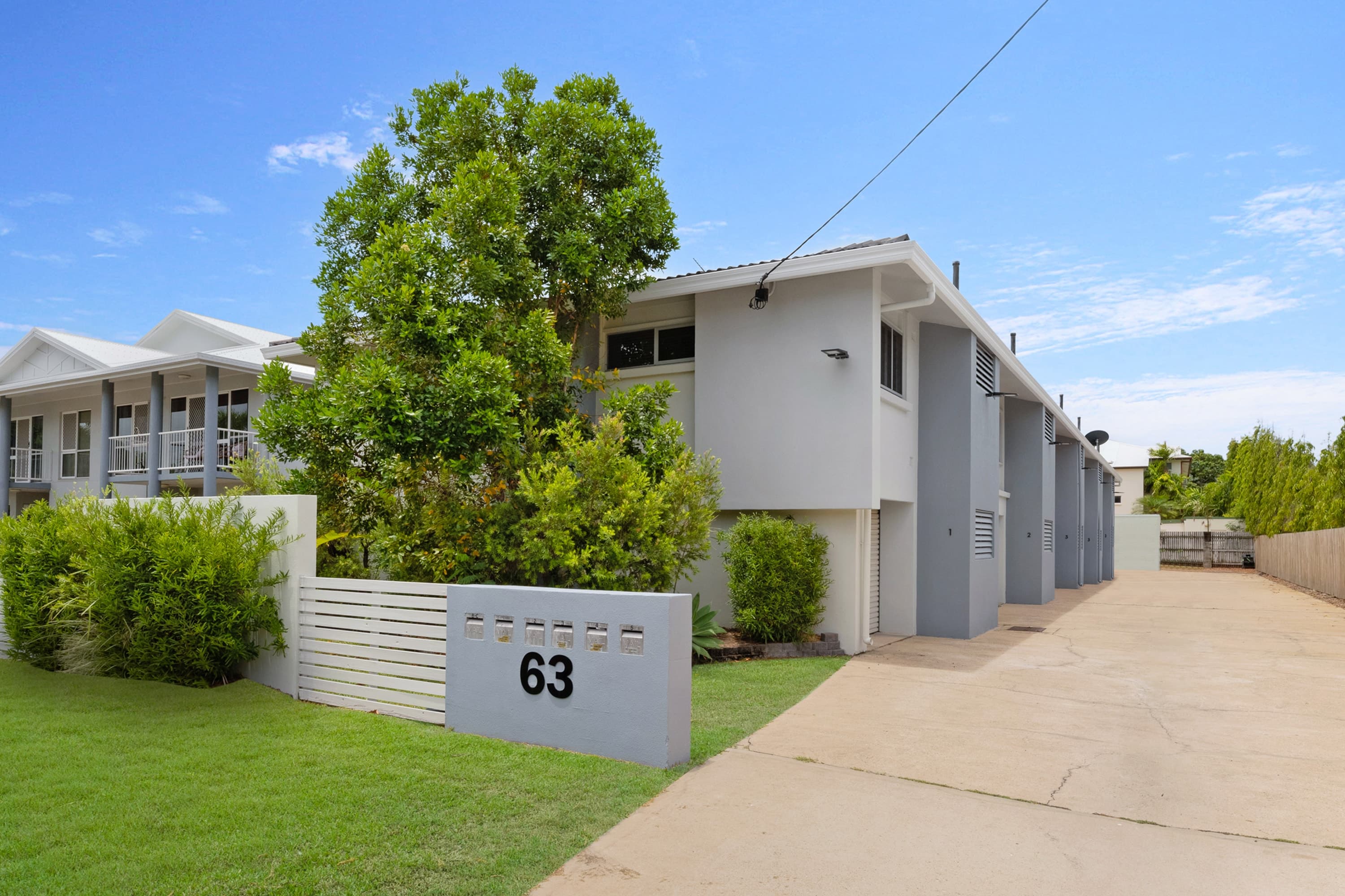 5/63 Cook Street, North Ward - Image 1