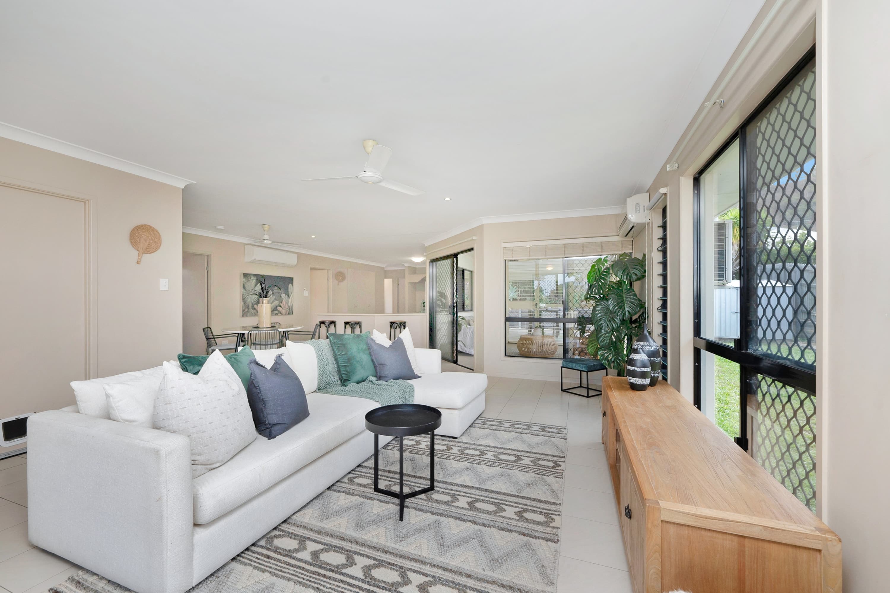 7 Ulysses Drive, Mount Louisa - Thumbnail 2
