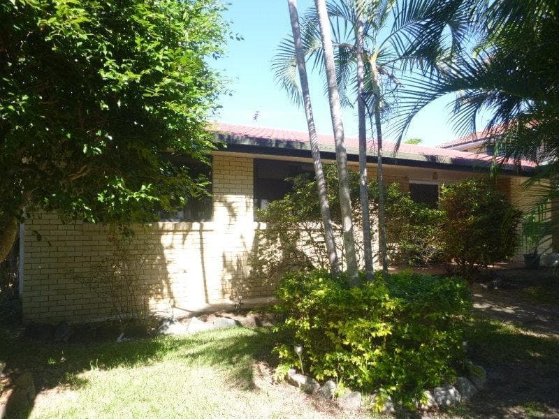 20 Kalimna Drive, Clontarf, Clontarf - Image 1