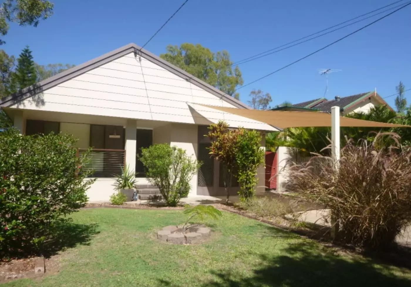 47 Pikett Street, Clontarf, Clontarf - Thumbnail 2