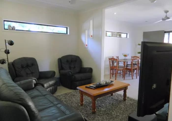 45 Garnet Street, Scarborough, Scarborough - Thumbnail 4