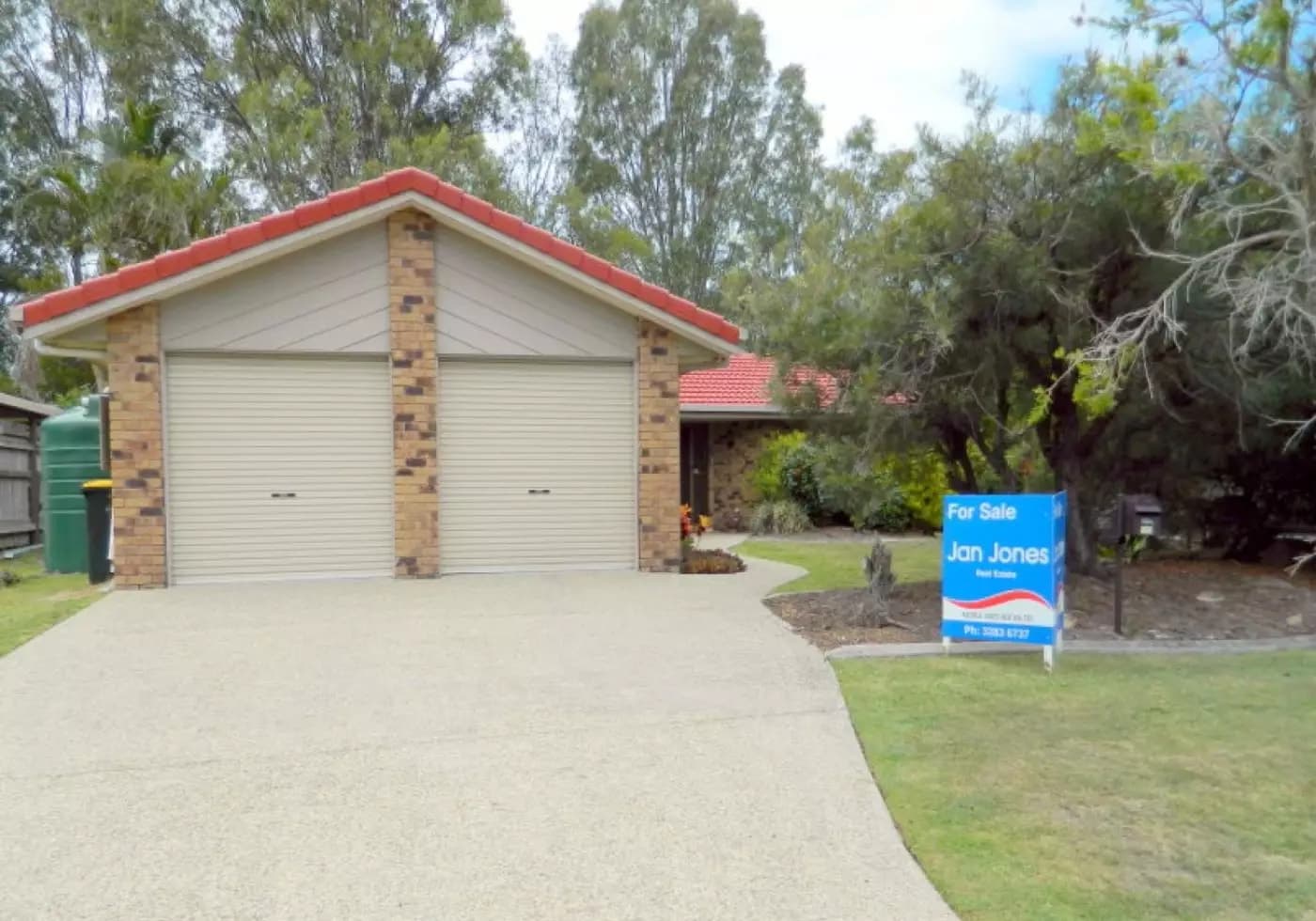 95 Tranquility Drive, Rothwell, Rothwell - Thumbnail 2