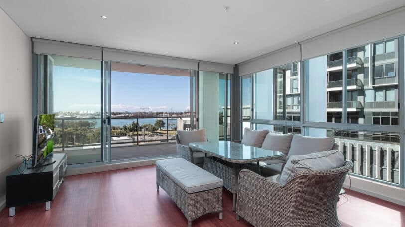 907/1 Como Crescent, SOUTHPORT QLD 4215, Southport - Thumbnail 4