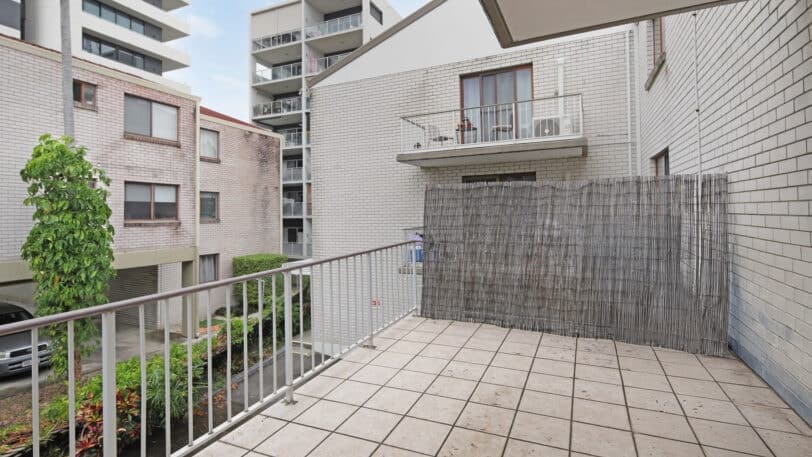 3/8 Baker Avenue, LABRADOR QLD 4215, Labrador - Thumbnail 3