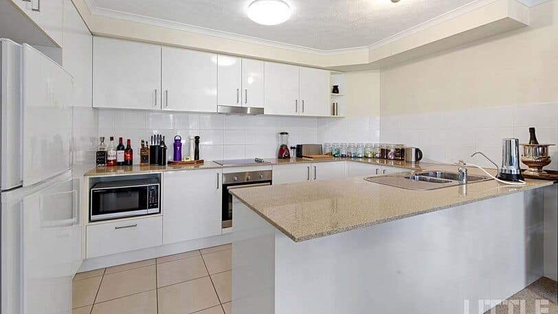 11/8-10 Ahern Street, labrador QLD, Labrador - Thumbnail 2