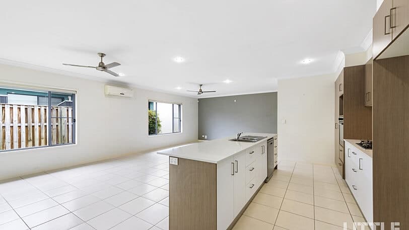 21 Millpond Court, UPPER COOMERA QLD 4209, Upper Coomera - Thumbnail 8